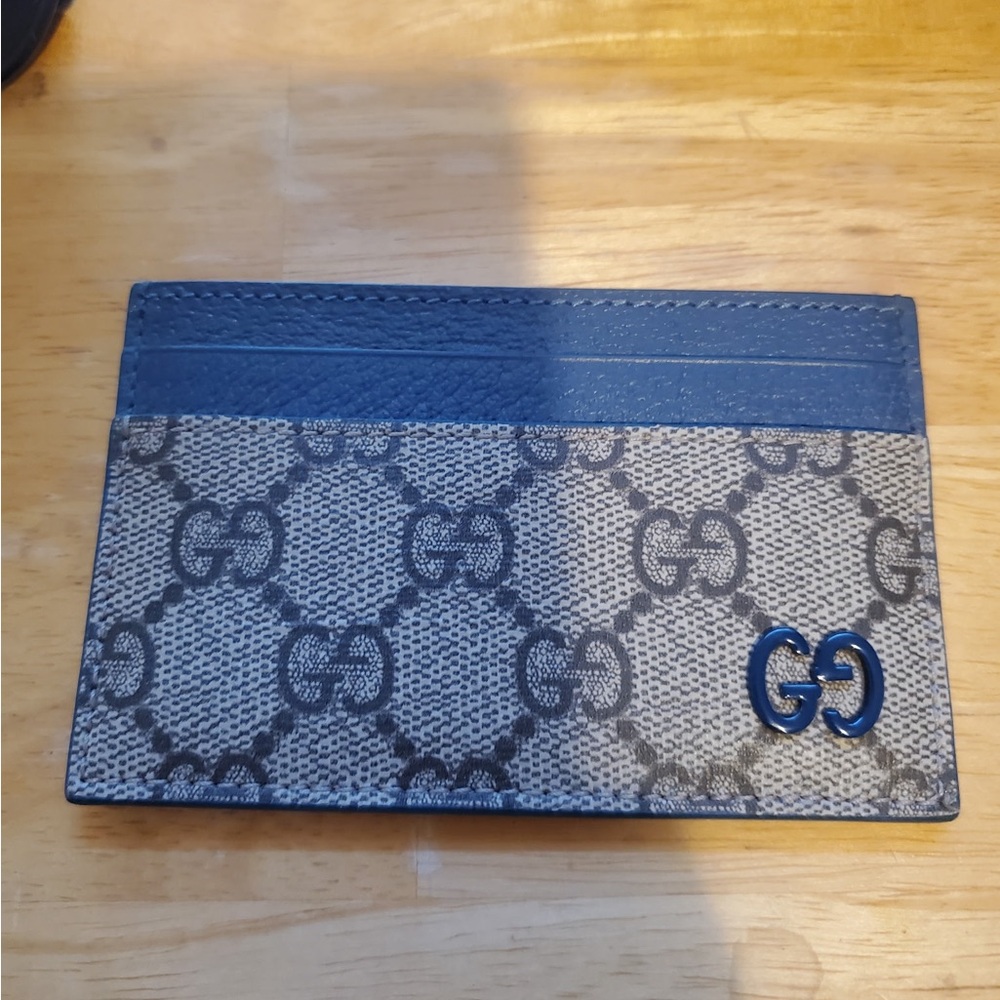 *NWOT* Gucci GG Logo Supreme Card Holder in Navy - Unisex